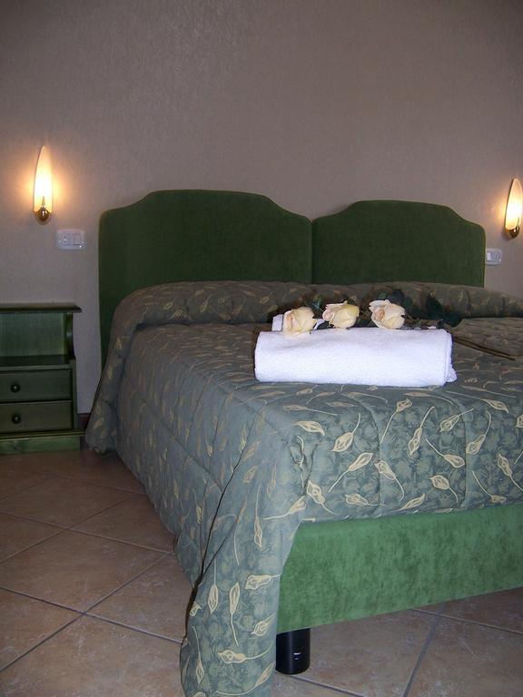 Hotel Pineta Castione della Presolana Cameră foto