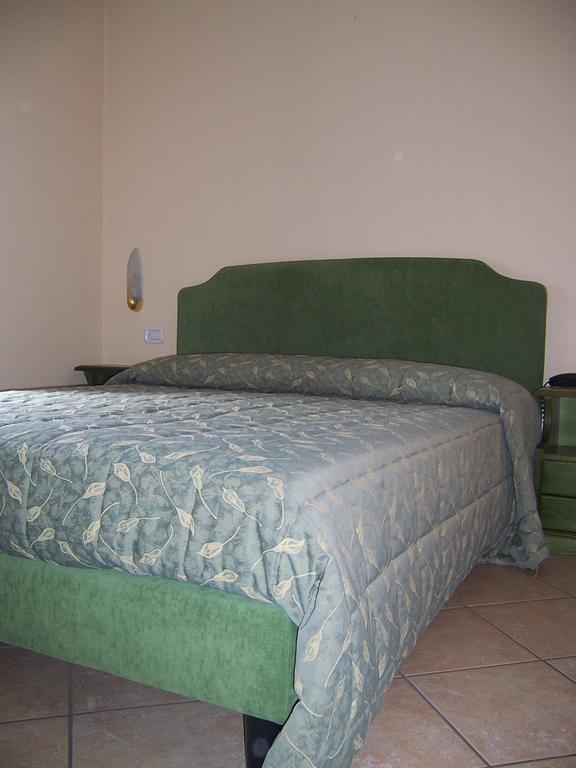 Hotel Pineta Castione della Presolana Cameră foto